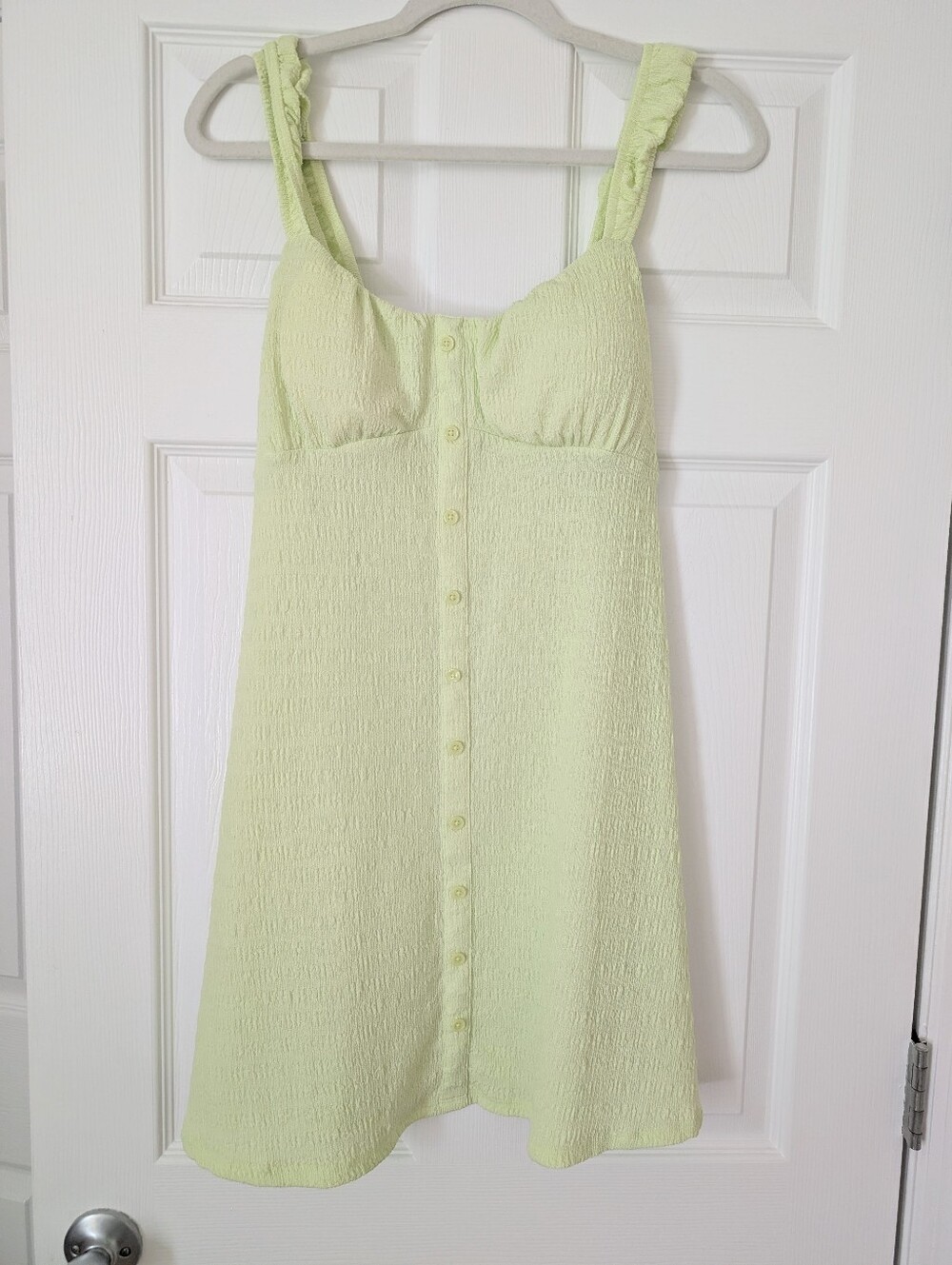 No Boundaries Pale Green Button-Front Chemise, Size Large